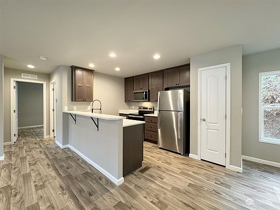 5th image of 62 Willow Lane