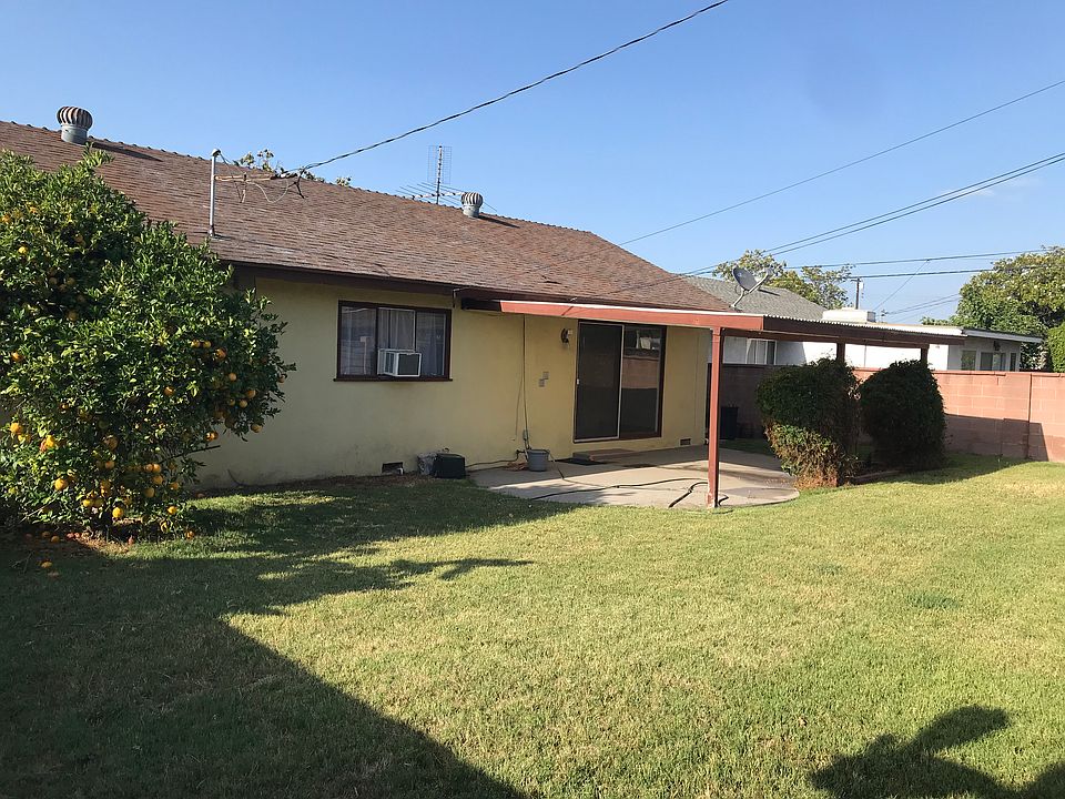 2nd image of 1312 W Southgate Ave