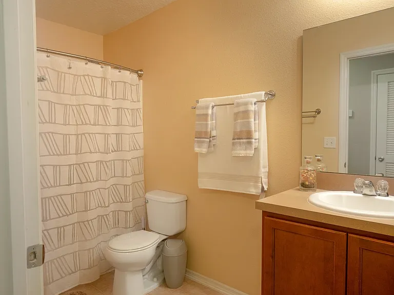 2527 Eisner Dr — Photo 12