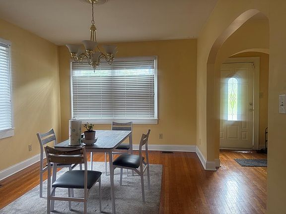 4th image of 469 Hambley Blvd