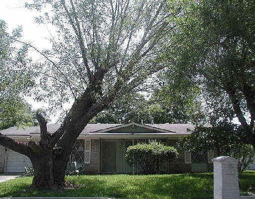 1st image of 1630 LONE OAK ST