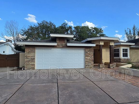 2nd image of 3601 Lake Sarah Dr