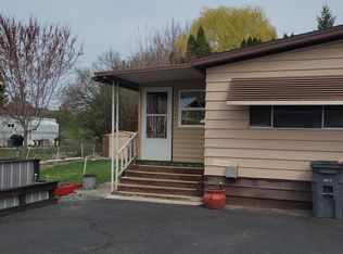 661 Pence Rd TRAILER 56, Yakima, WA 98908