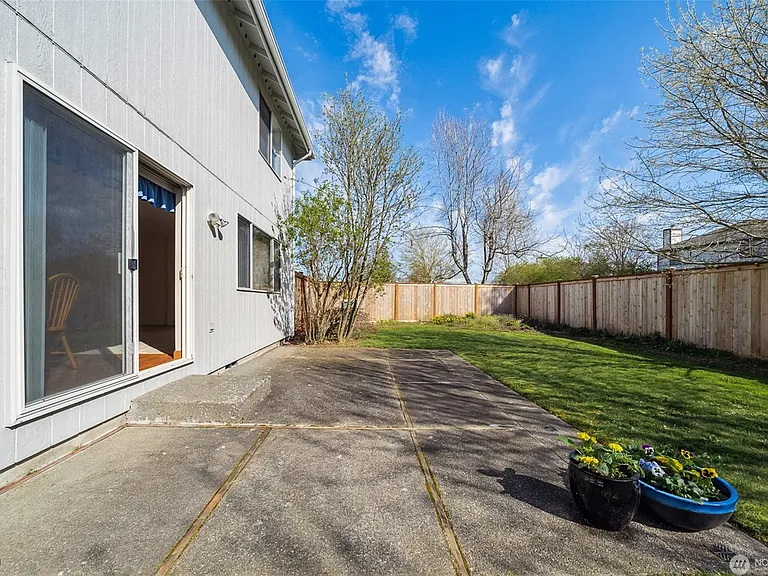 Large Back Patio!