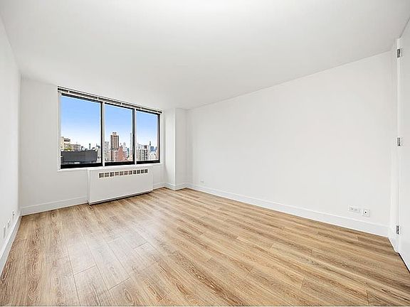 3rd image of 1735 York Ave Penthouse D