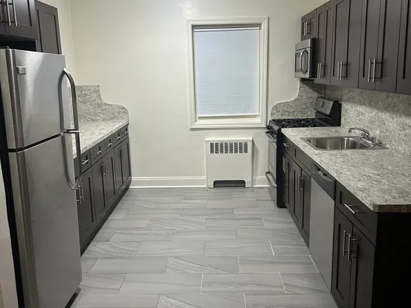 14 Arlo Rd APT 1A, Staten Island, NY 10301