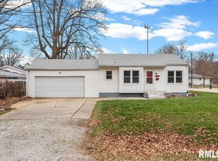 3201 S 1st St, Southern View, IL 62703