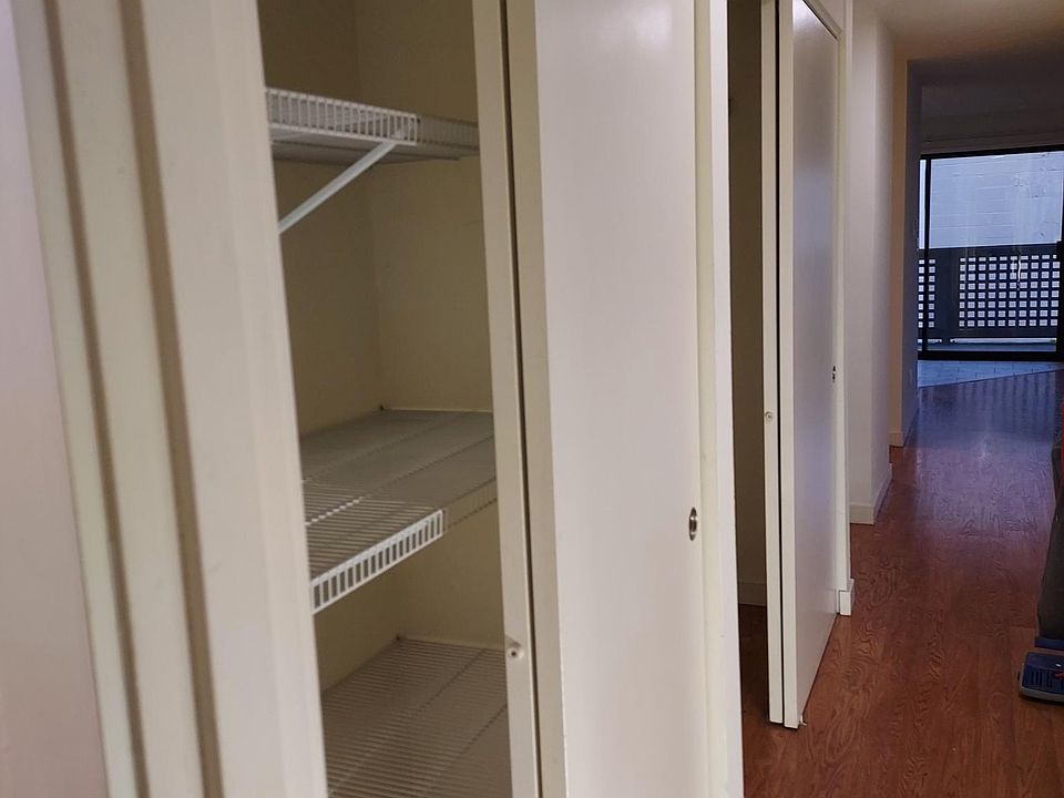 1st image of 10800 Roosevelt Way NE #301