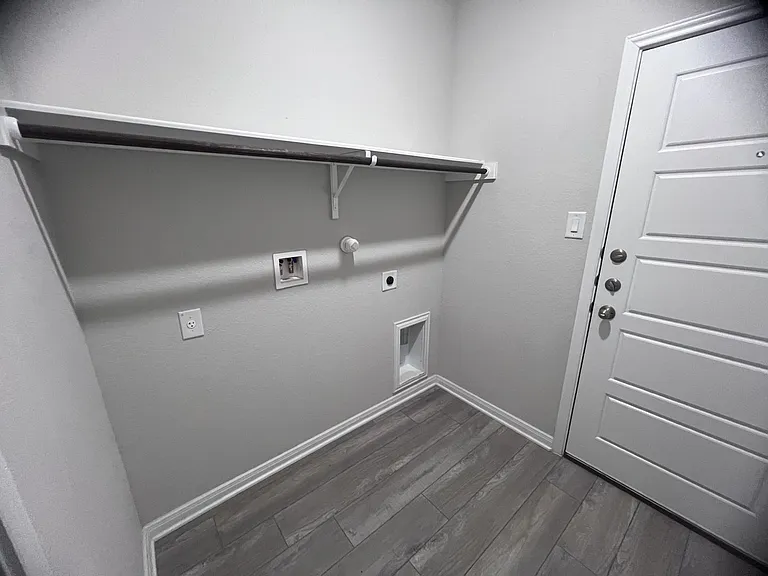 321 Caleb Ct — Photo 16