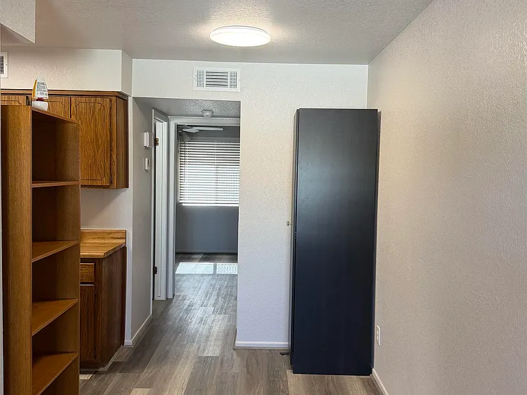 1138 S Pagent Ave — Photo 3