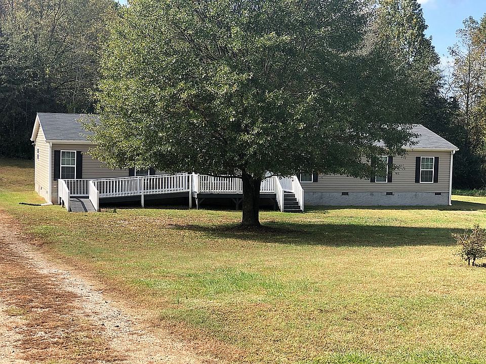 Nice shade tree in front