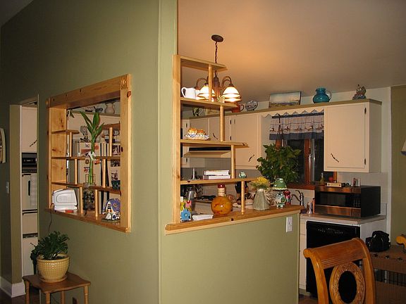 2nd image of 18 Bartine St