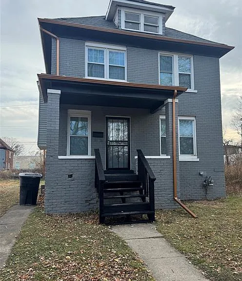 556 Leicester Ct — Photo 1