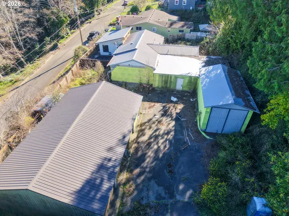 1731 S 20th St, Coos Bay, OR 97420