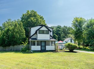 7 Jones Rd, Saratoga Springs, NY 12866