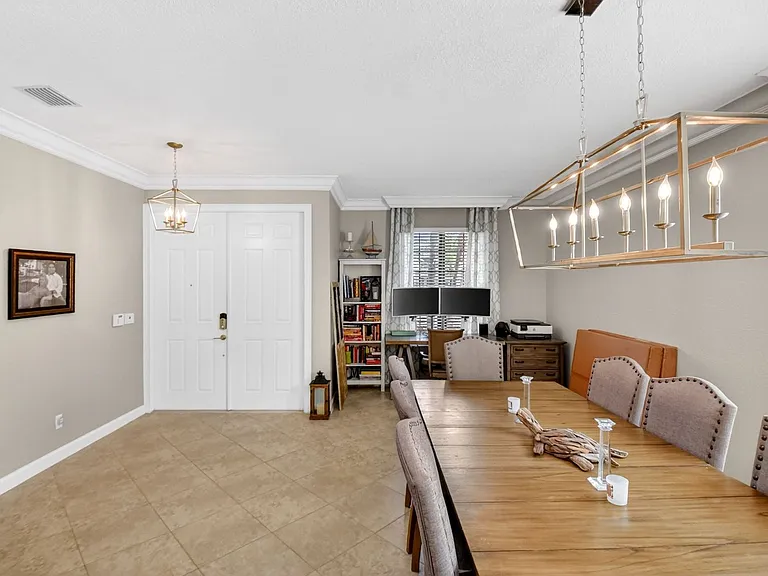 9062 Gulf Cove Dr — Photo 12