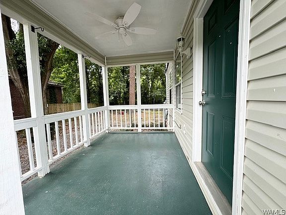 3rd image of 402 26th St E