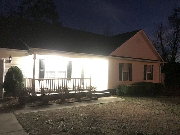 3rd image of 114 White Pine Dr