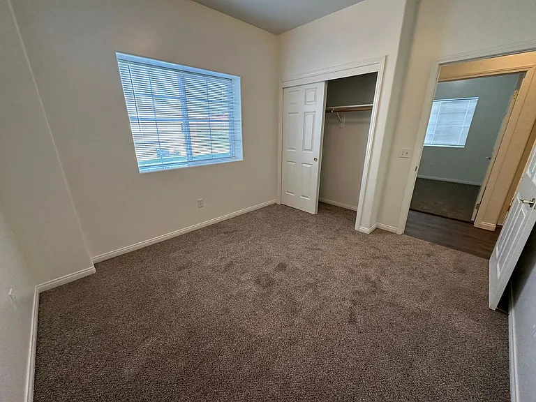 706 Orchid Dr — Photo 31