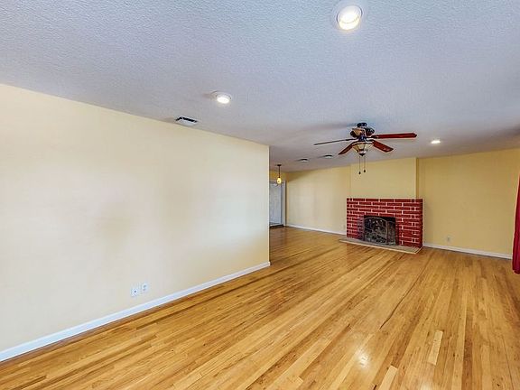 3rd image of 1308 Cashman Dr