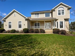 2271 Cottington St NW, North Canton, OH 44720