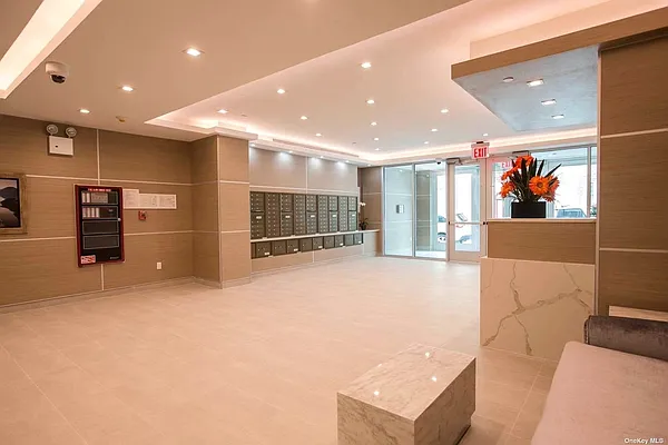 Sold by E Realty International Corp | media 18