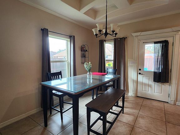 3rd image of 207 Los Laureles Dr