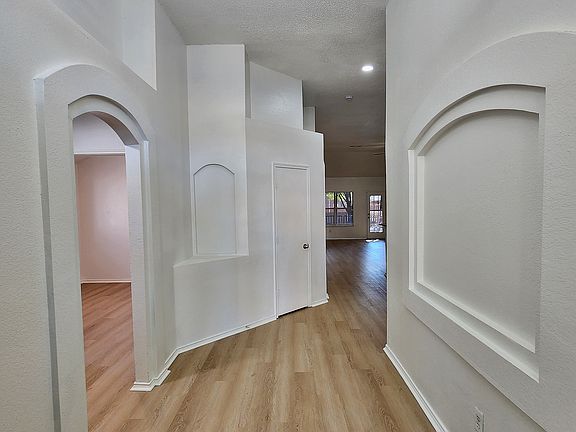 2nd image of 741 Cardinal Dr