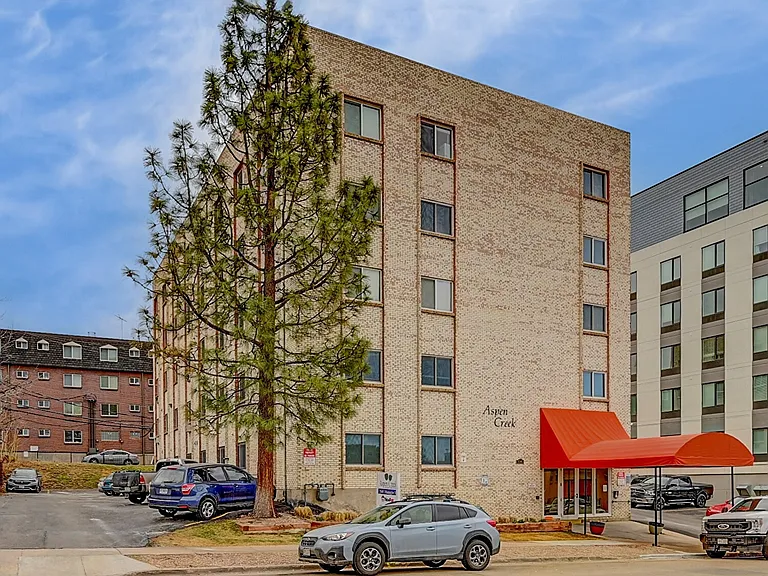Aspen Creek Apartments — Photo 6