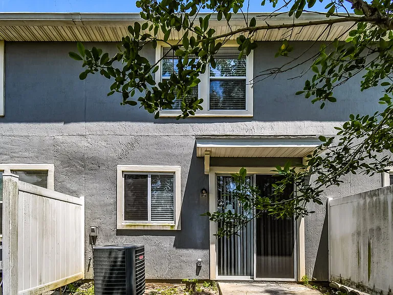 2326 Sunset Bluff Dr — Photo 17