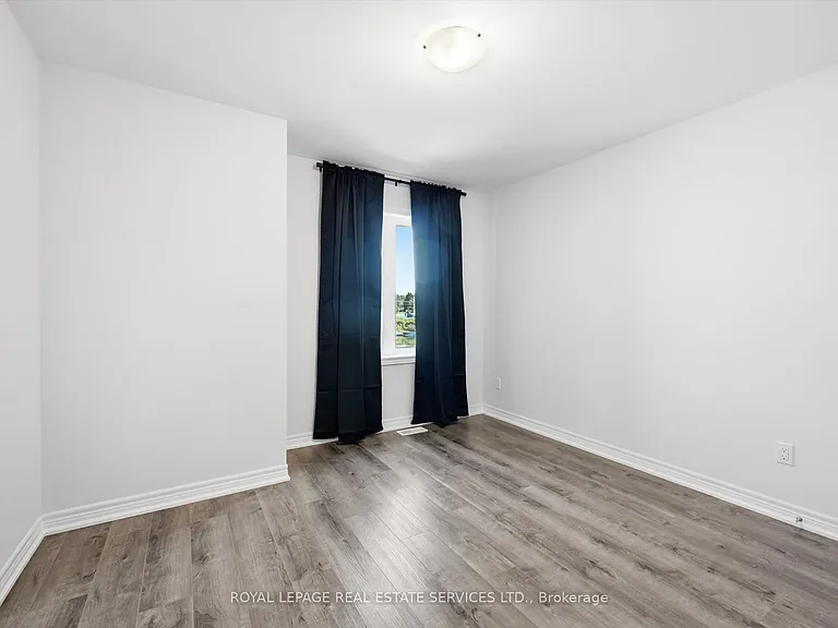 74 Valley Trail Pl — Photo 20