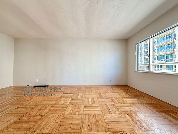 5th image of 101 17th St APT 15