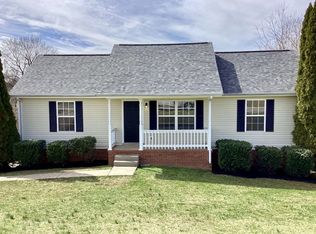 998 Bobcat Dr, Clarksville, TN 37042