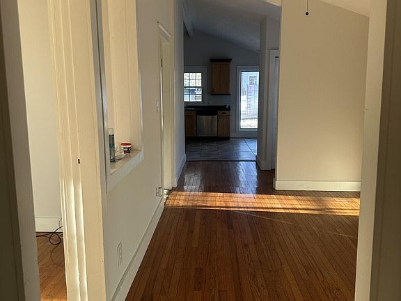 5th image of 142 W Norris Rd