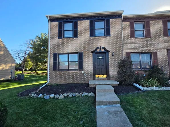 2210 Olde Meadow Ct, East Petersburg, PA 17520