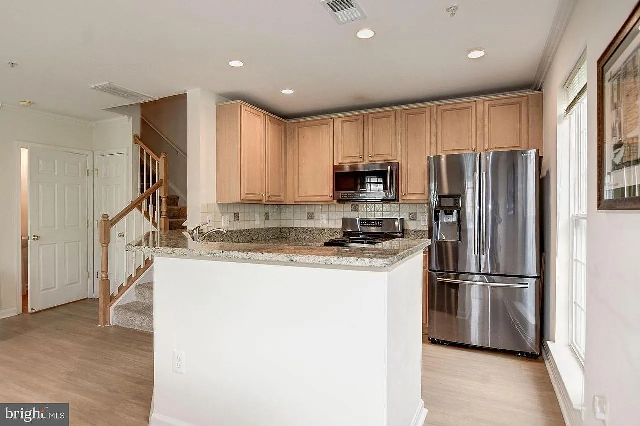 2 bed, 1187 sqft, $2,800 — Photo 3