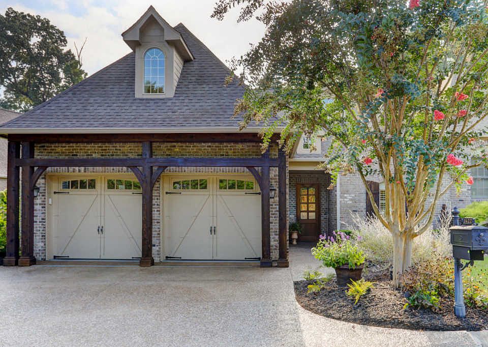 1st image of 1422 Villa Forest Way