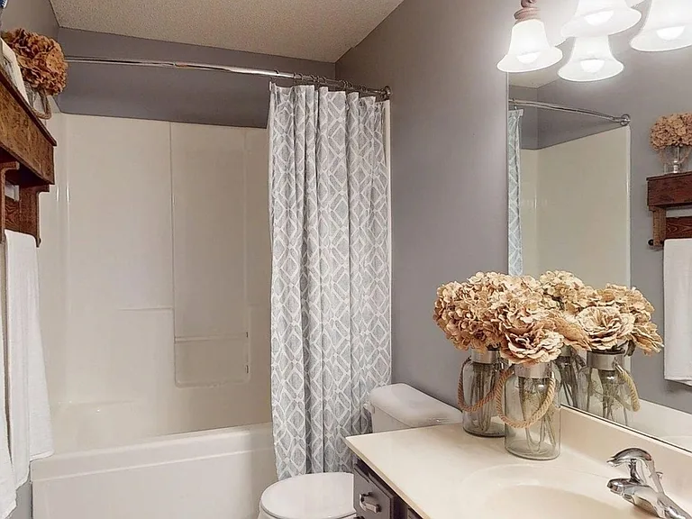 3057 Venice Ln NW — Photo 25