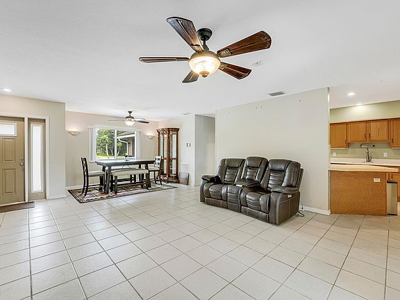 5th image of 12628 N 70th Pl Place N