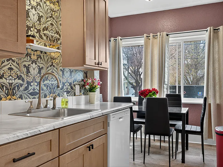 700 Broadway Ave NW #1 — Photo 23