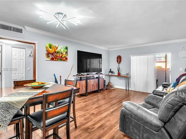 1075 W 68th St APT 403, Hialeah, FL 33014