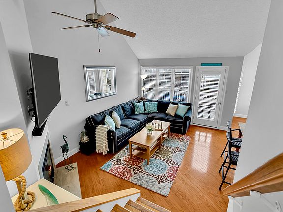 3rd image of 1915 Asbury Ave APT 2