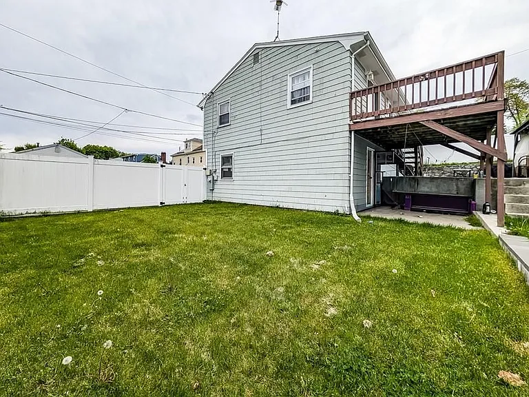 130 Smart St — Photo 24