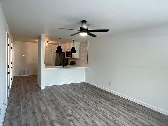 5th image of 908 Durham Pl