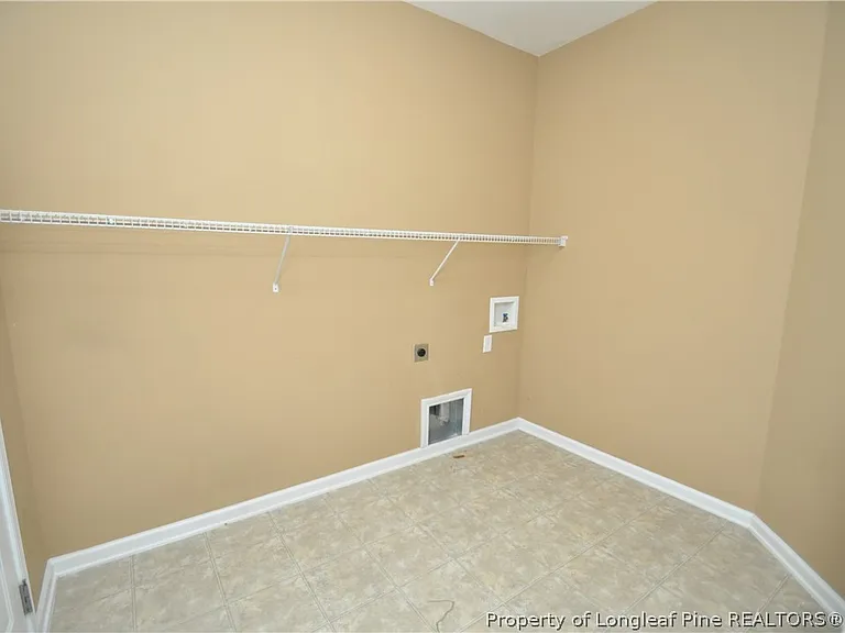 248 N Honey Springs Ave — Photo 3