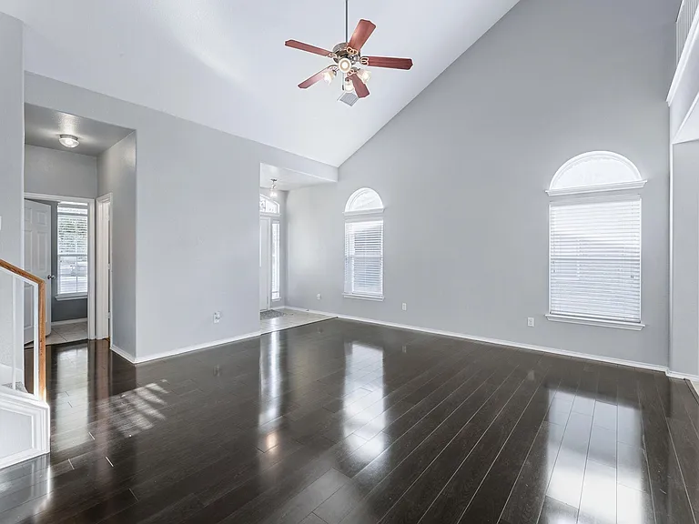 1205 Logan Dr — Photo 17