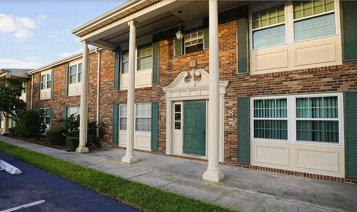3 bed, 995 sqft, $1,450 — Photo 1