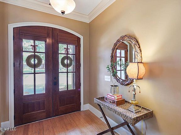 4th image of 110 Bear Creek Ct