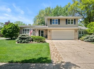 8646 Linden Ave, Munster, IN 46321