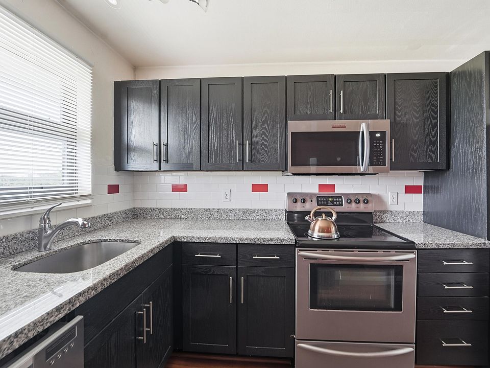 1st image of 4760 Lucerne Lakes Boulevard W #403